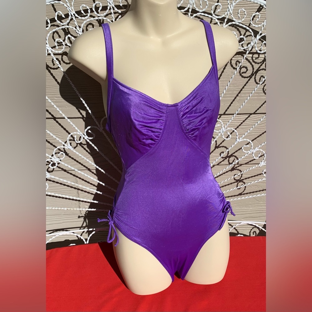Sale ETE Ladies purple swimsuit